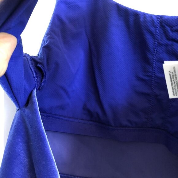 NWT ATHLETA Velvet Cut Out Crop D-DD Small Size - Picture 7 of 11